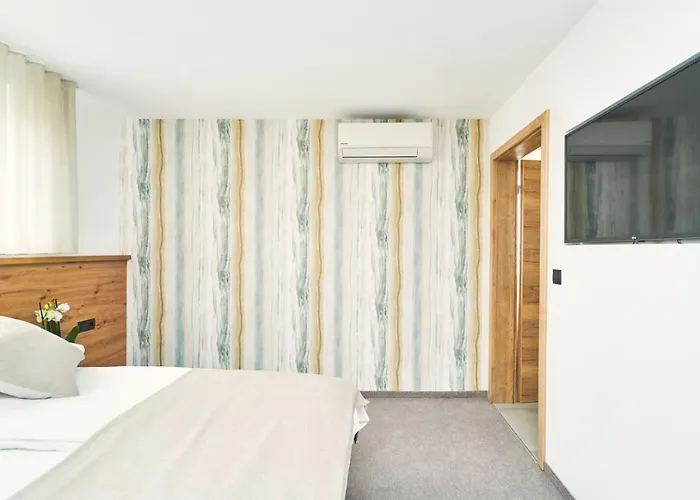 Aparthotel Medirooms 3*